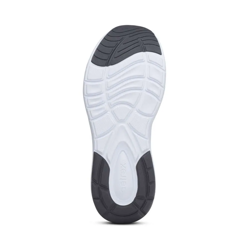 Chase Active Sneaker - White