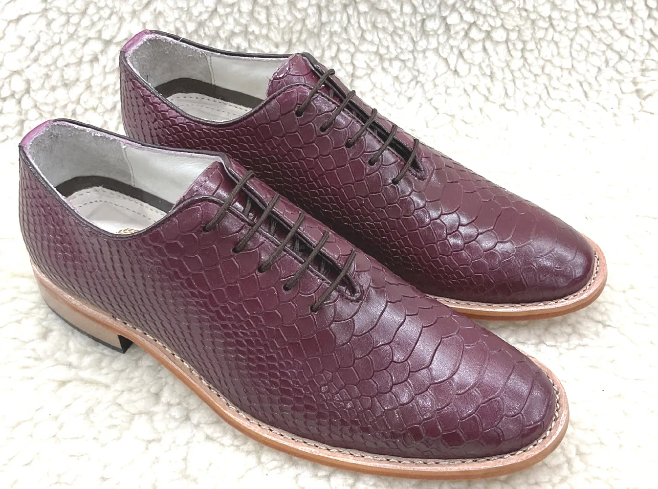 Cobra Embossed Wine leather