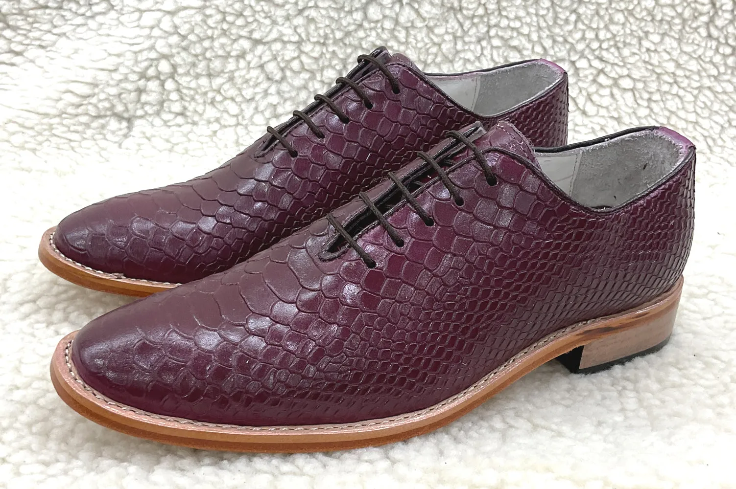 Cobra Embossed Wine leather