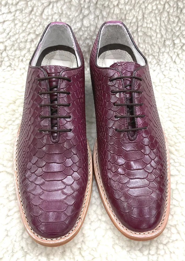 Cobra Embossed Wine leather