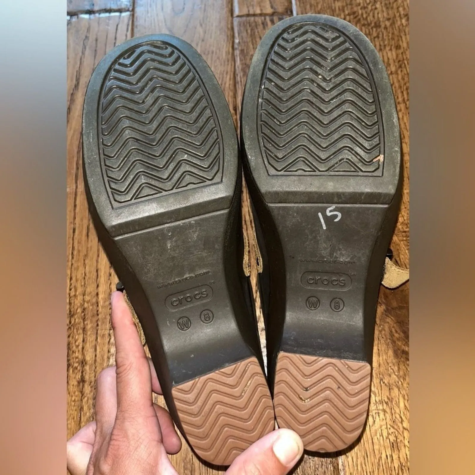 Crocs Womens Brown Shoes Size 8 Tan Mule Clog Heel Rubber Washable Closed Toe