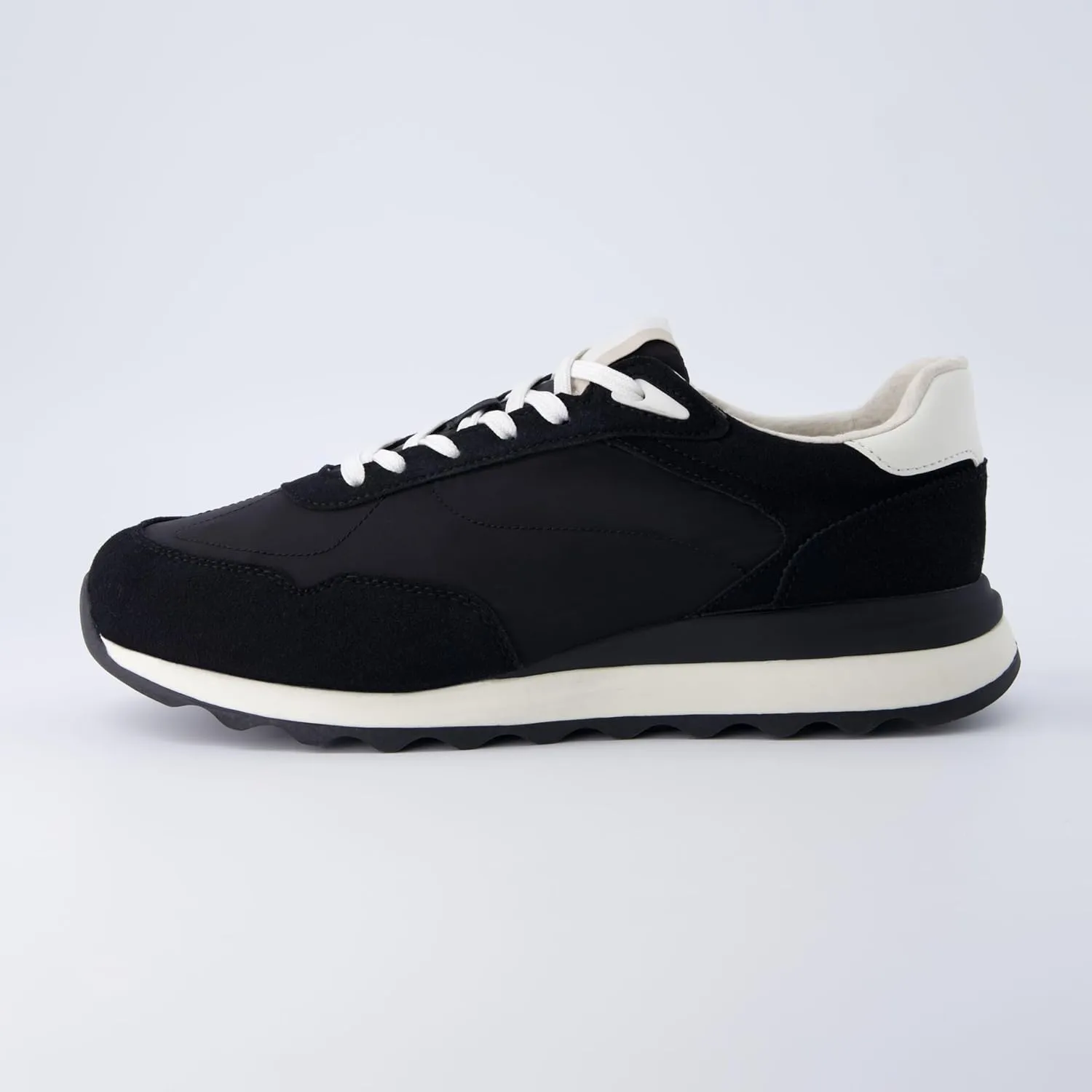 CUSHIONAIRE Men's Crest lace up Sneaker with  Comfort Foam