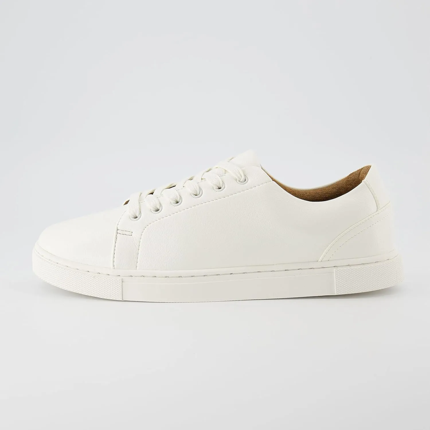 CUSHIONAIRE Men's Princeton lace up Sneaker with  Comfort Foam