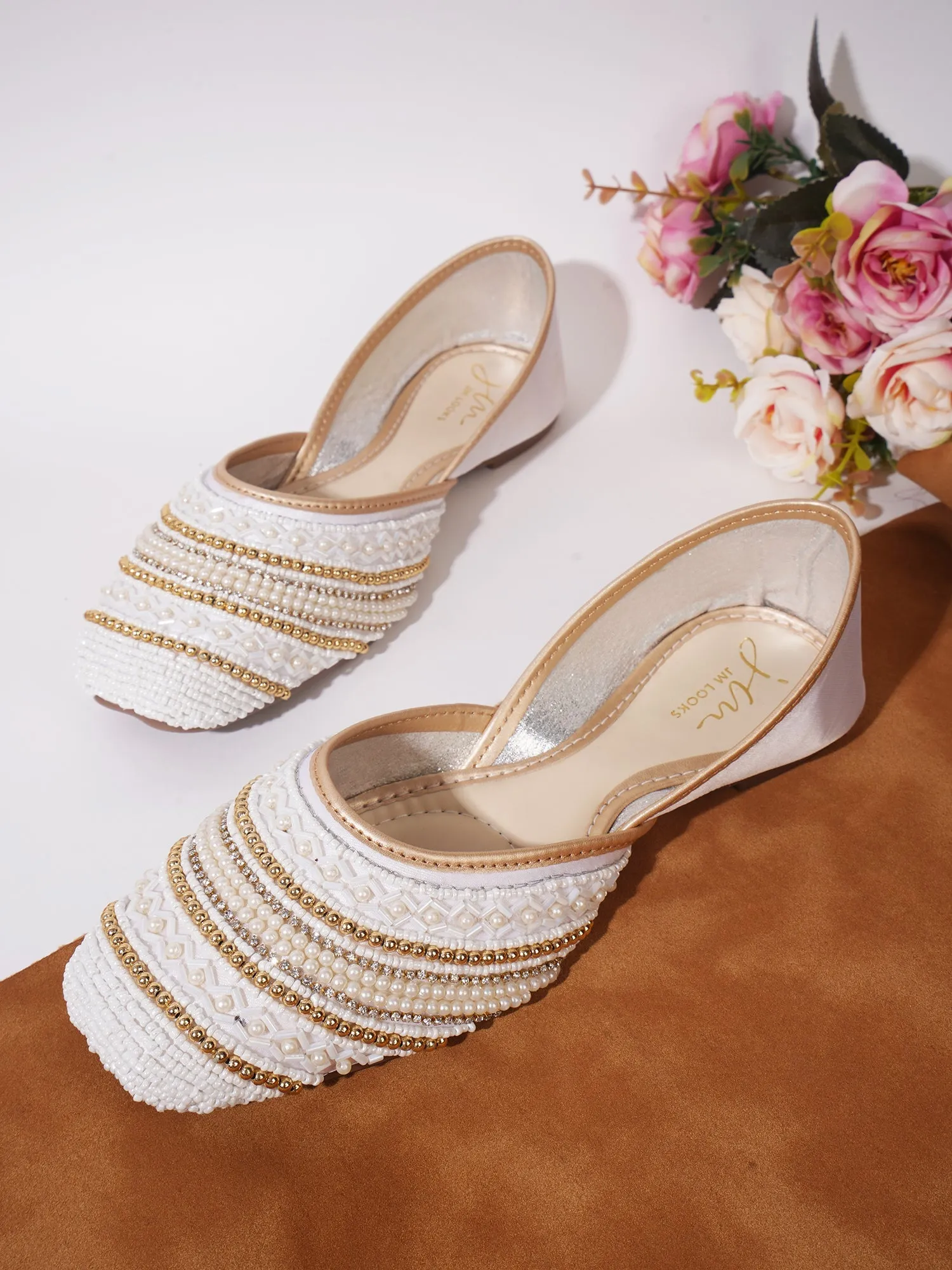Ethnic Embellished Coloured Sqaure Toe Mojaris Jutti