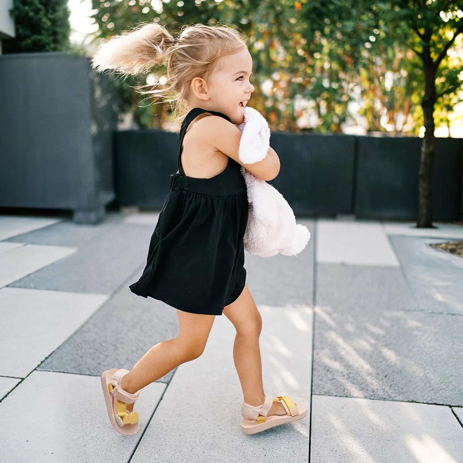 Girls Kids Summer Sandals Slides Open Toe Beach Adjustable Straps Athletic Outdoor Shoes
