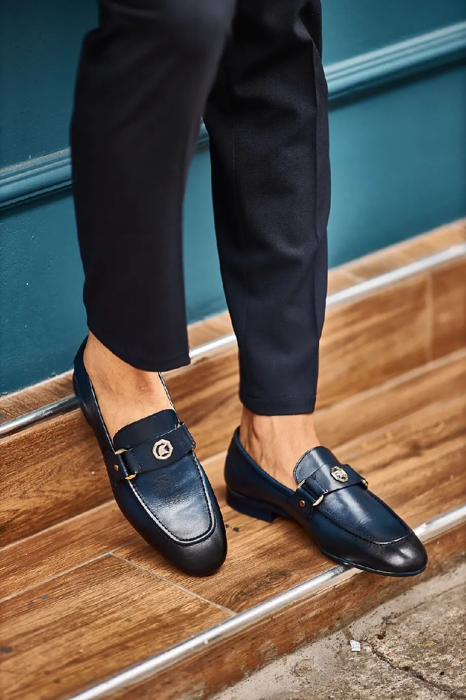 Gled Navy Blue Buckled Loafers