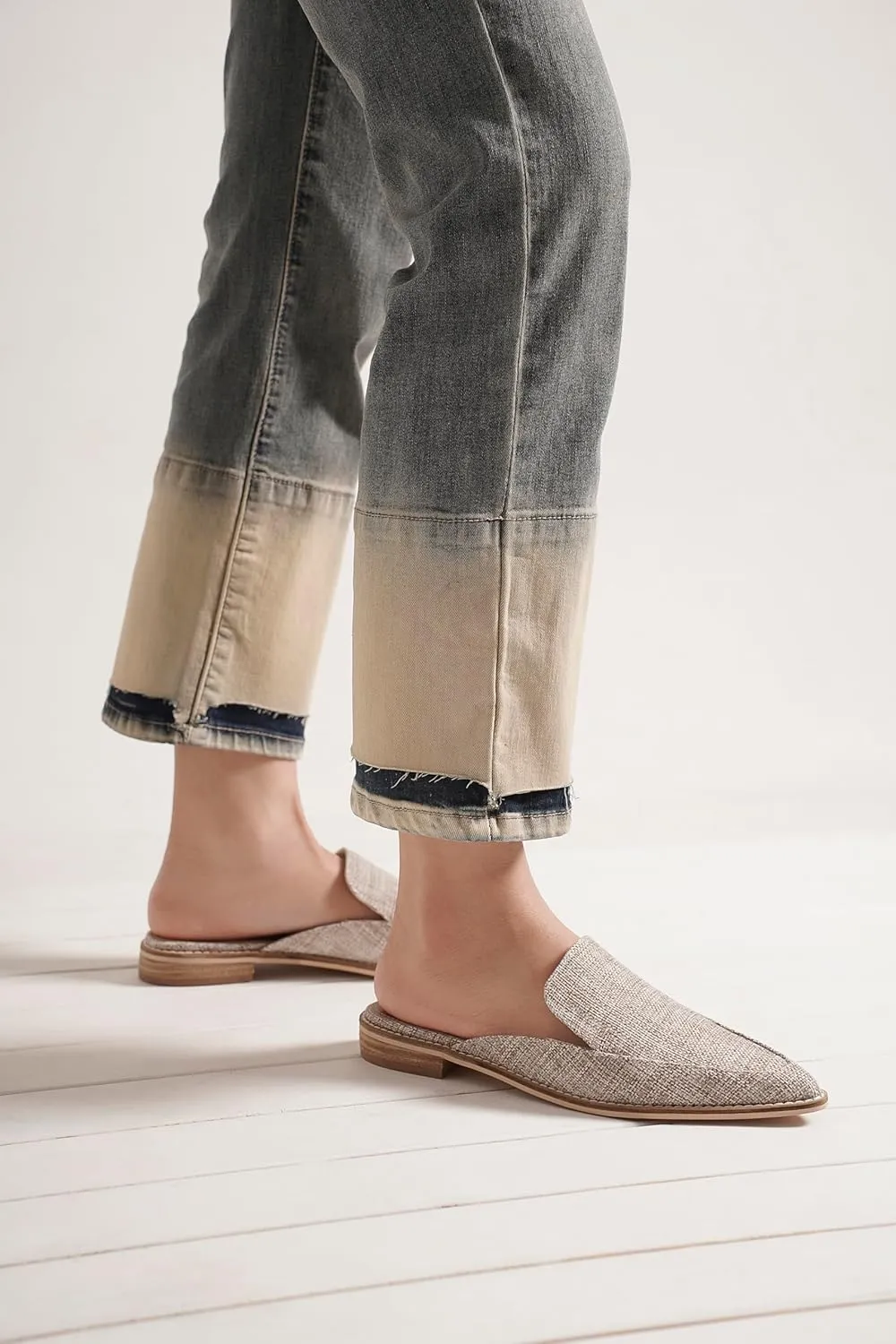 Mules for Women Casual Fashion Mules Comfortable Pointed Toe Mules Closed Toe Mules Backless Slippers Slip On Slides Sandals