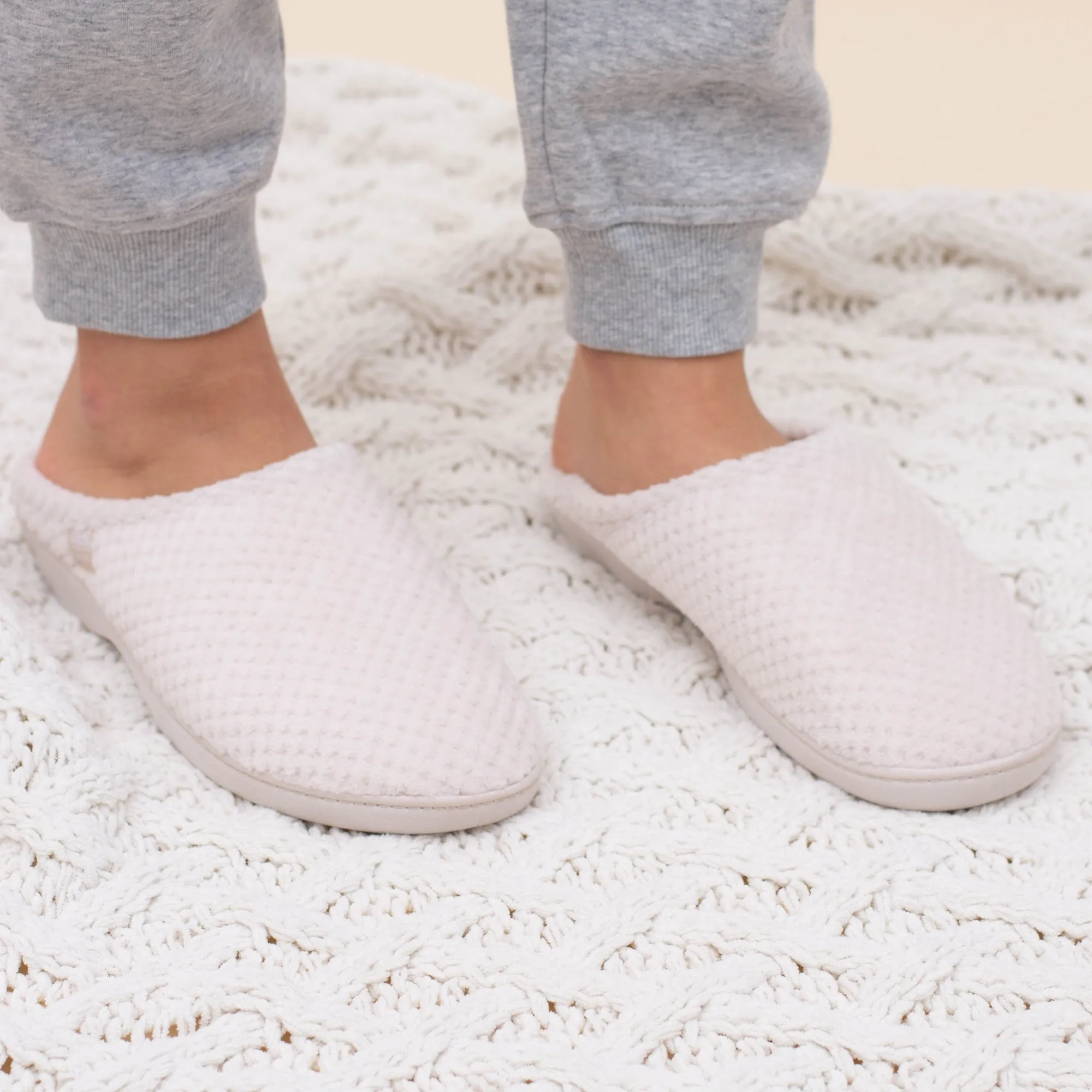 Totes Isotoner POPCORN TERRY Womens Mule Slippers Natural